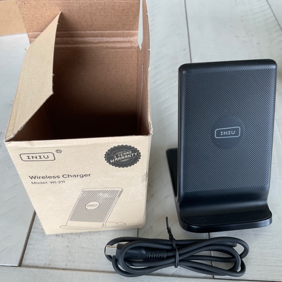 NEW☑ Wireless Charging Charger Stand IPhone, Galaxy, Google Phone Qi Certified - Picture 7 of 11